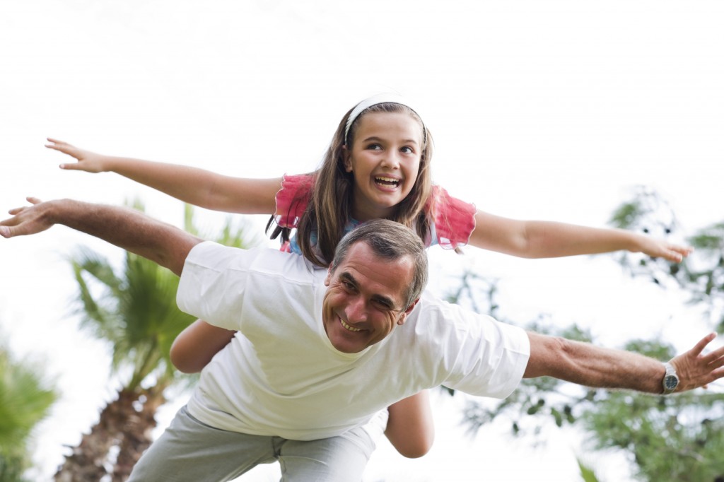 Risultati immagini per padre e figlia a cena