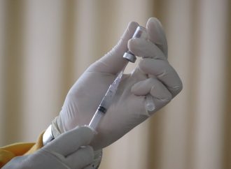 No/pro vax e bias